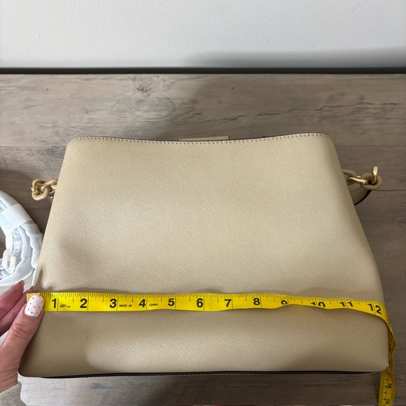 Michael Kors Sofia Large Saffiano Leather Satchel Tote Purse Beige Cream - Picture 9 of 10